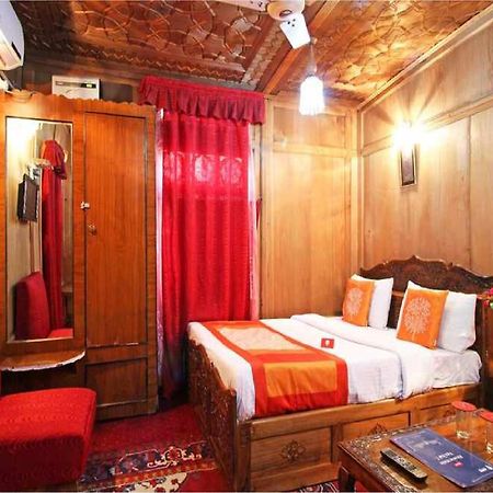 Calm Holiday Inn Srīnagar المظهر الخارجي الصورة