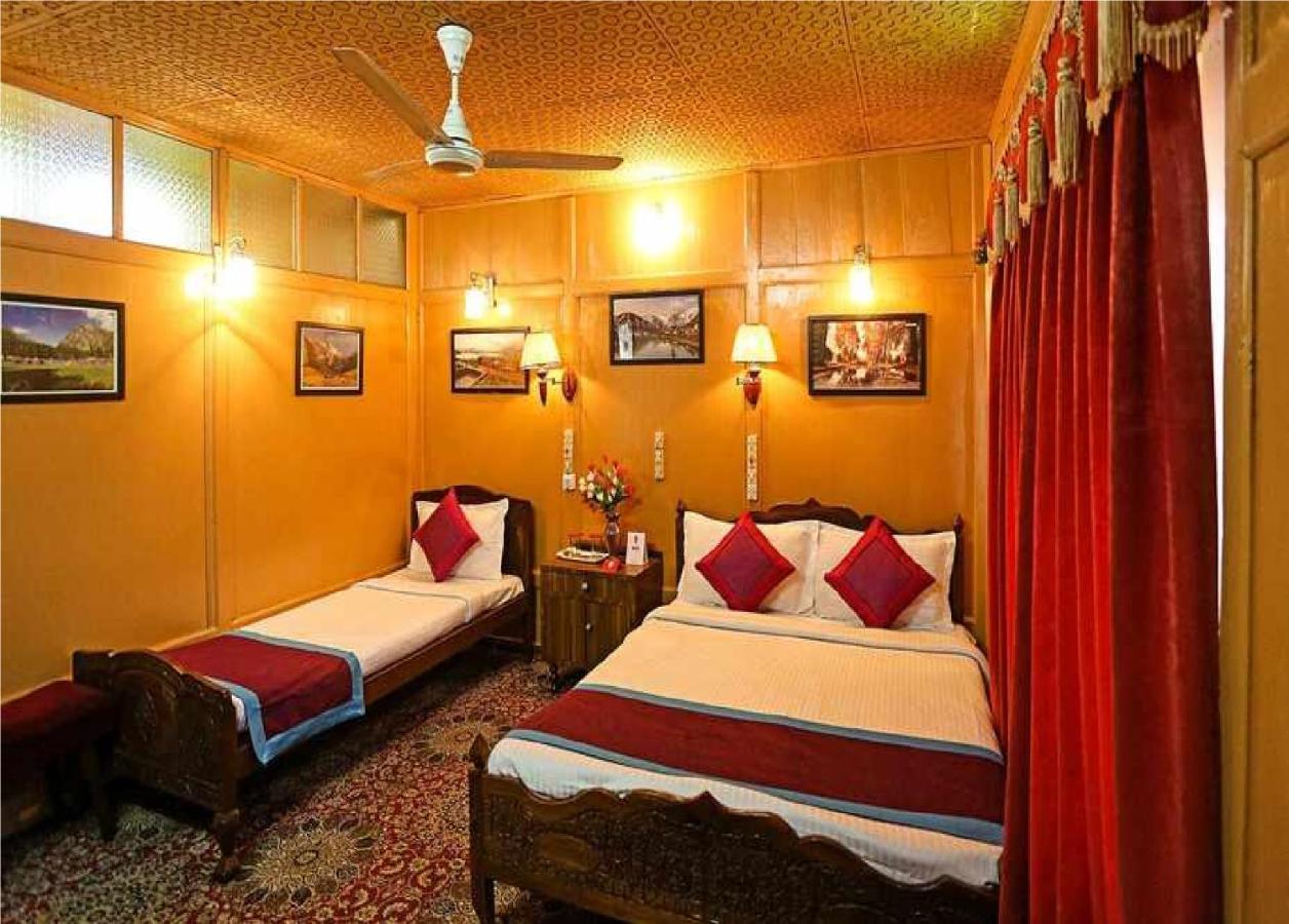 Calm Holiday Inn Srīnagar المظهر الخارجي الصورة