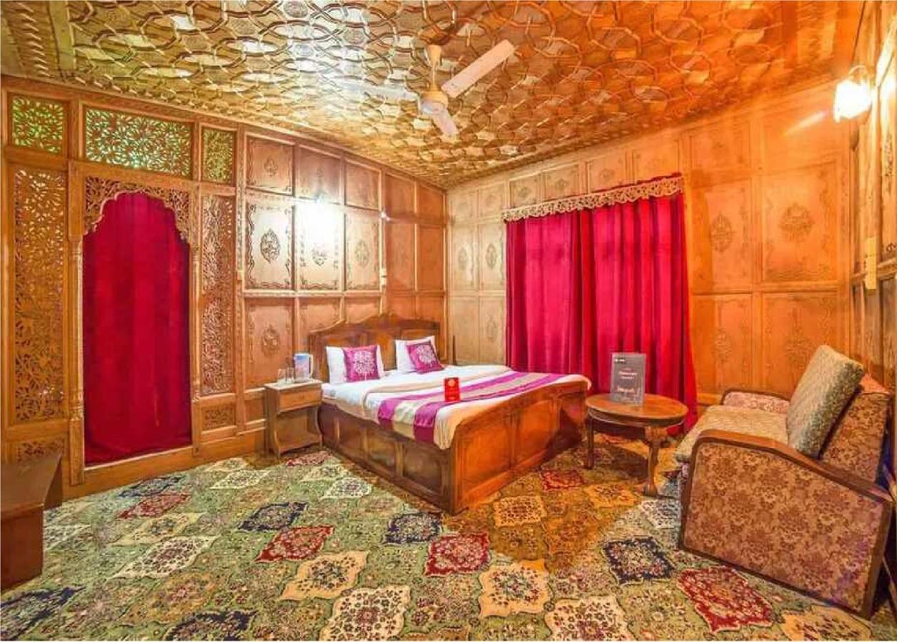 Calm Holiday Inn Srīnagar المظهر الخارجي الصورة